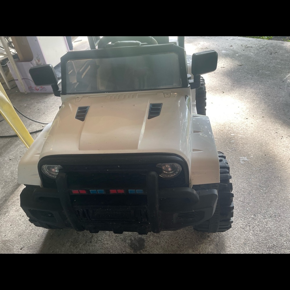 Rated Best choice electric car for kids.